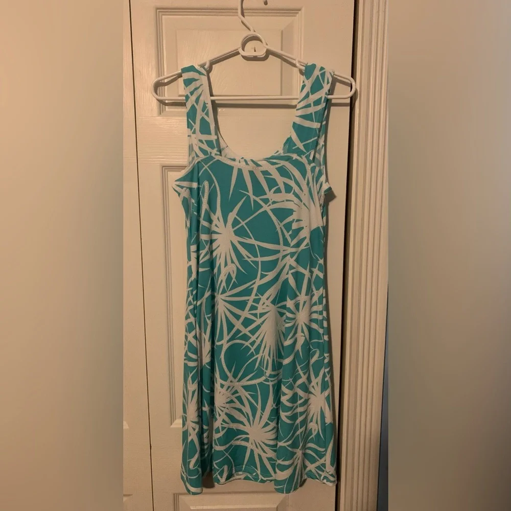 Blue and White Sundress Resort Wear - Picture 2 of 3